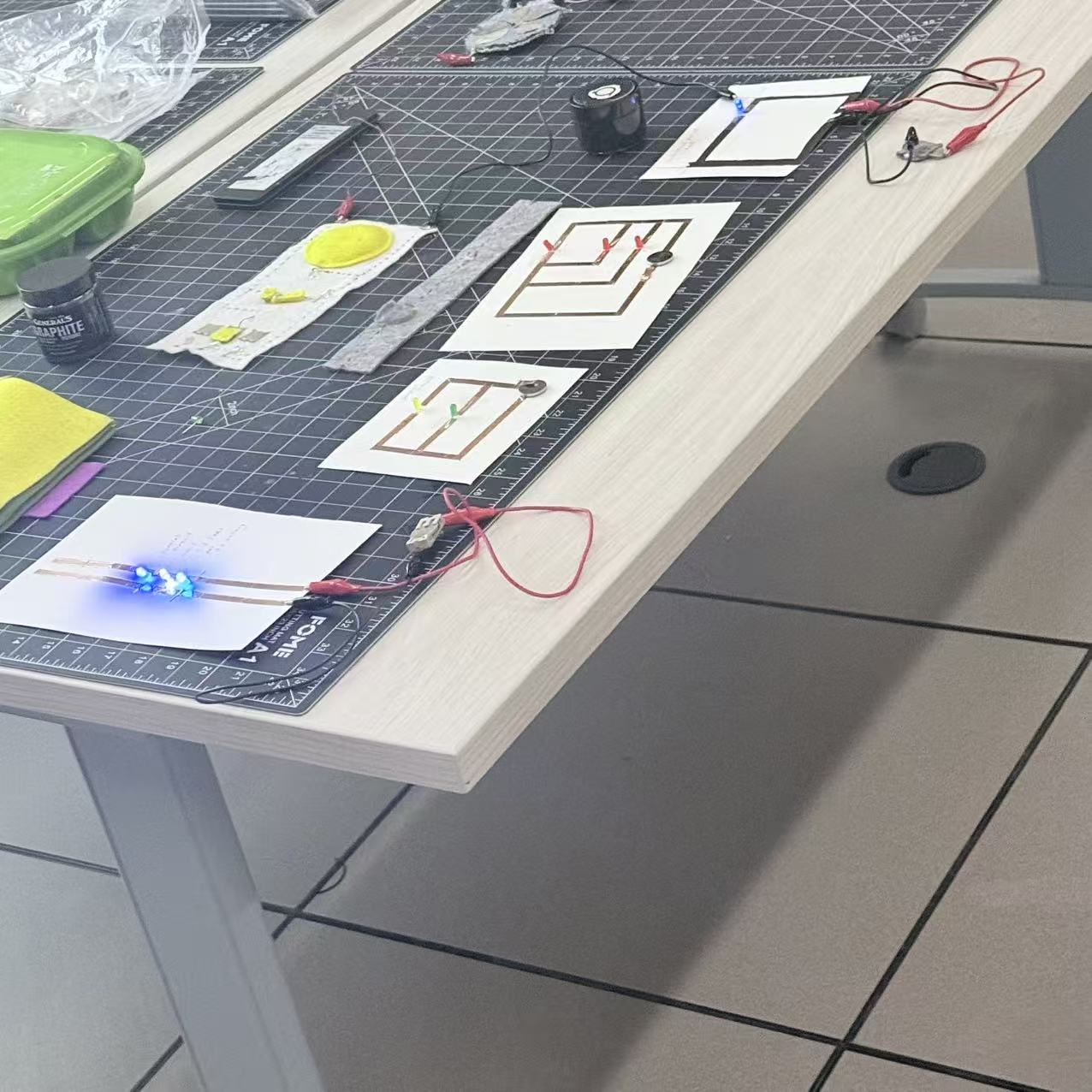 These are photos taken during the classroom process.