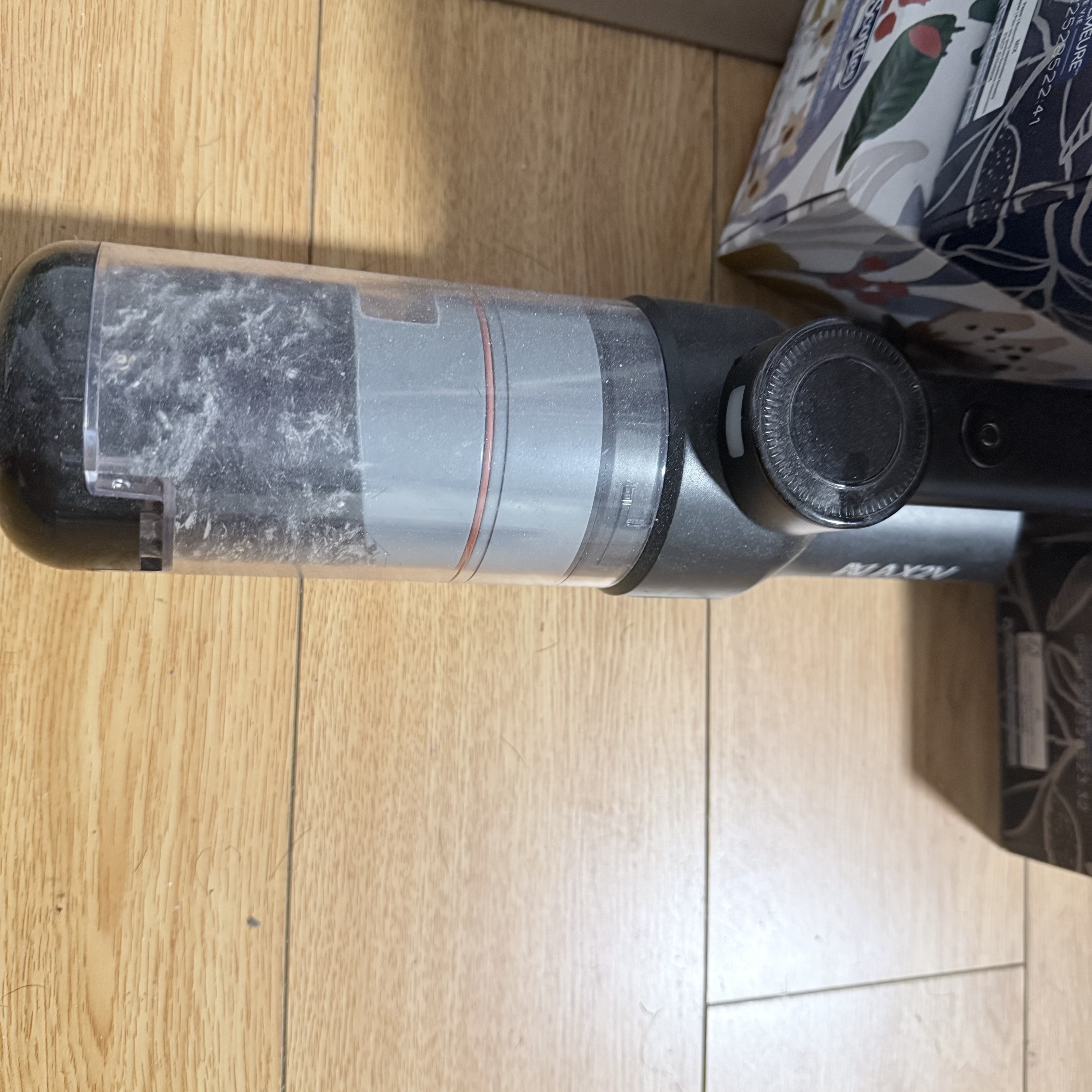 description:This is one of the sounds from the twenty-five items I was looking for.<br><audio controls src='audio/8.m4a'></audio>